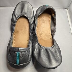 TIEKS  Metallic Pewter - Size 8 (no pouch or box)